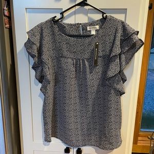 Monteau Womens blouse with butterfly sleeves.  NWT size Large